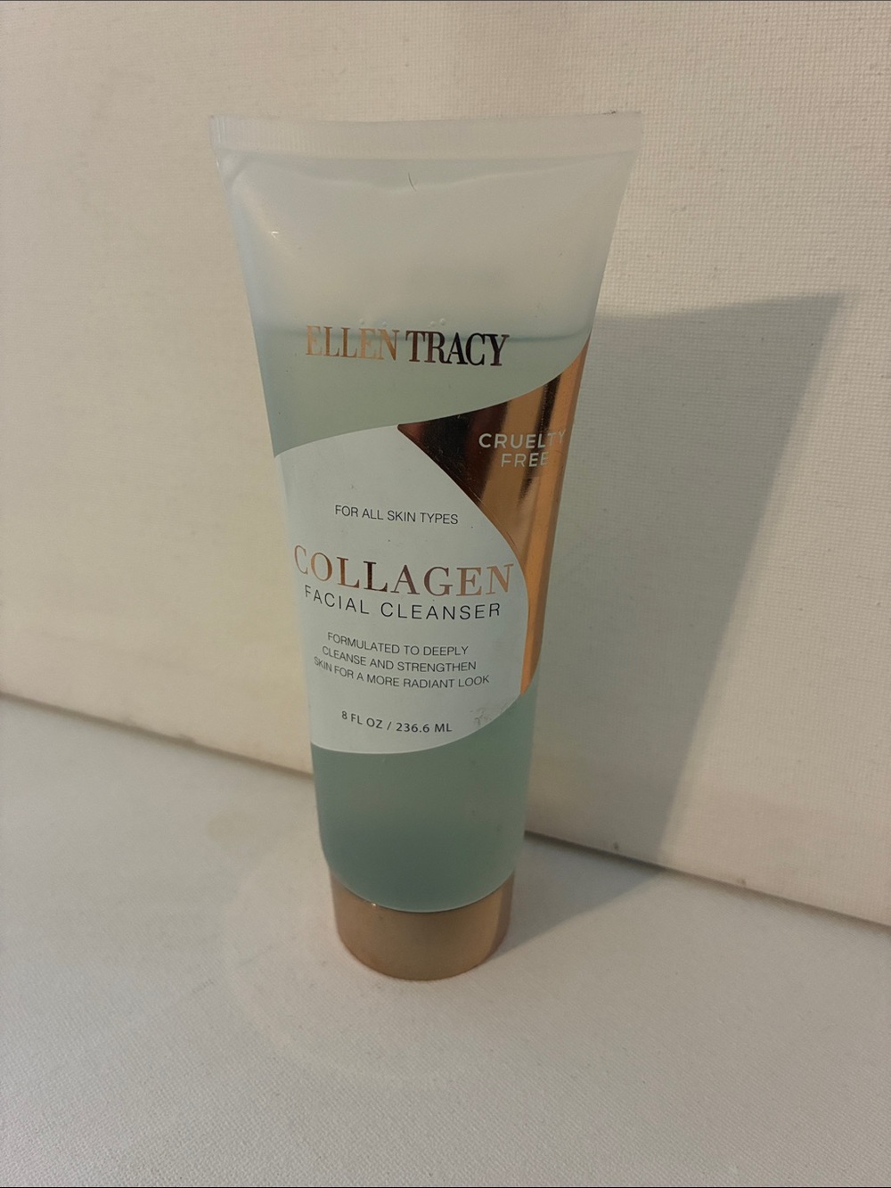 Ellen Tracy Collagen Facial Cleanser 8 oz New / Sealed